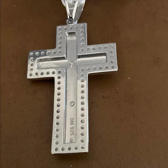 2.0 CTW .925 Silver/Moissanite Cross Pendant - Picture 4 of 4